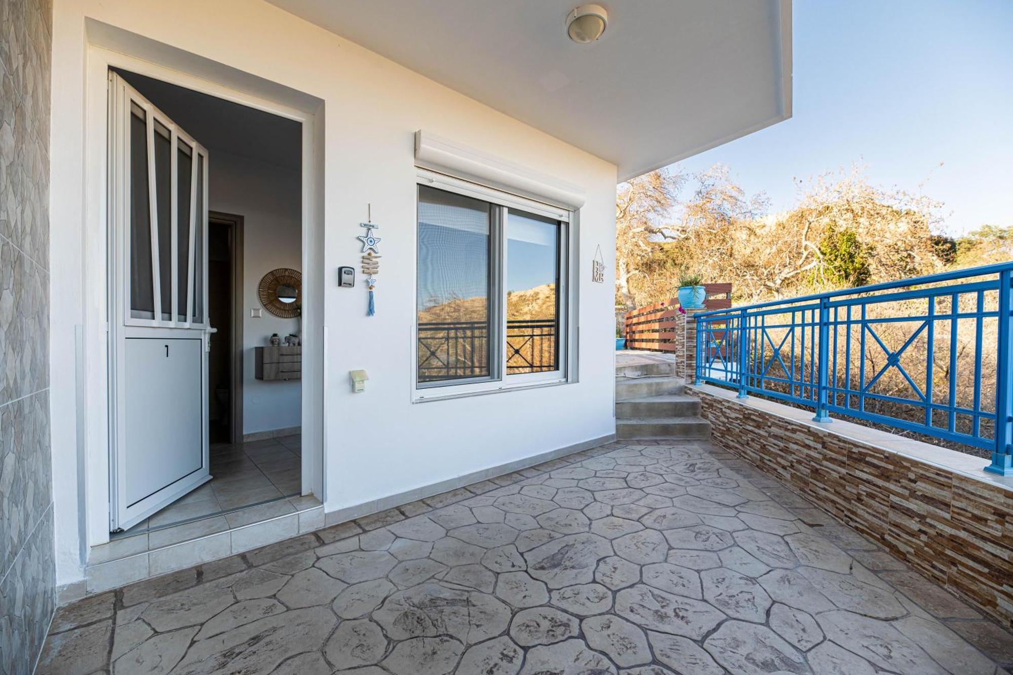 Aperanto Galazio Apartment Archangelos  Exterior photo