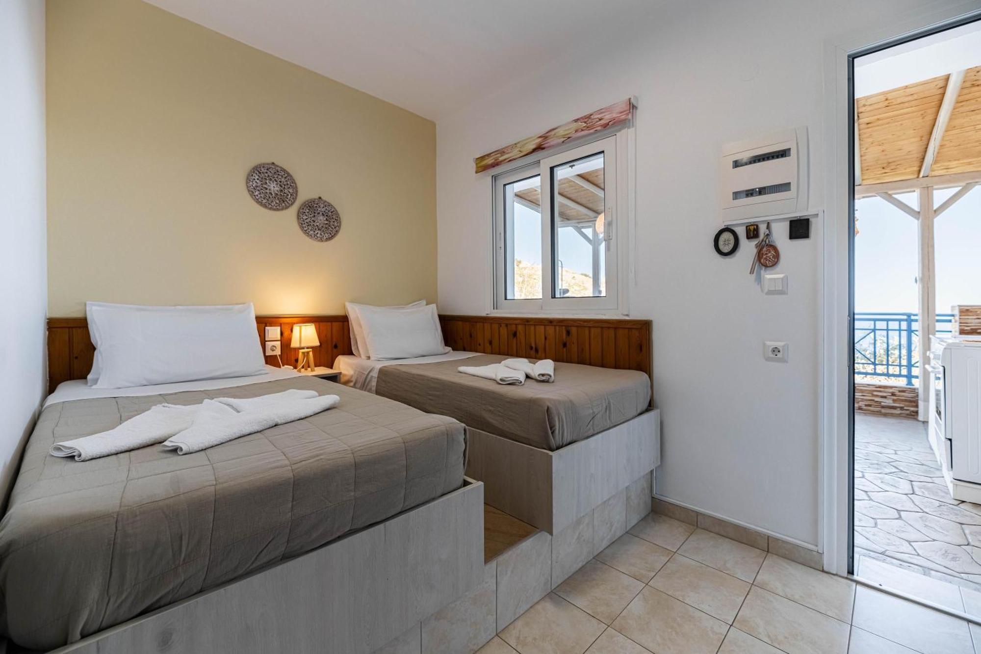 Aperanto Galazio Apartment Archangelos  Exterior photo