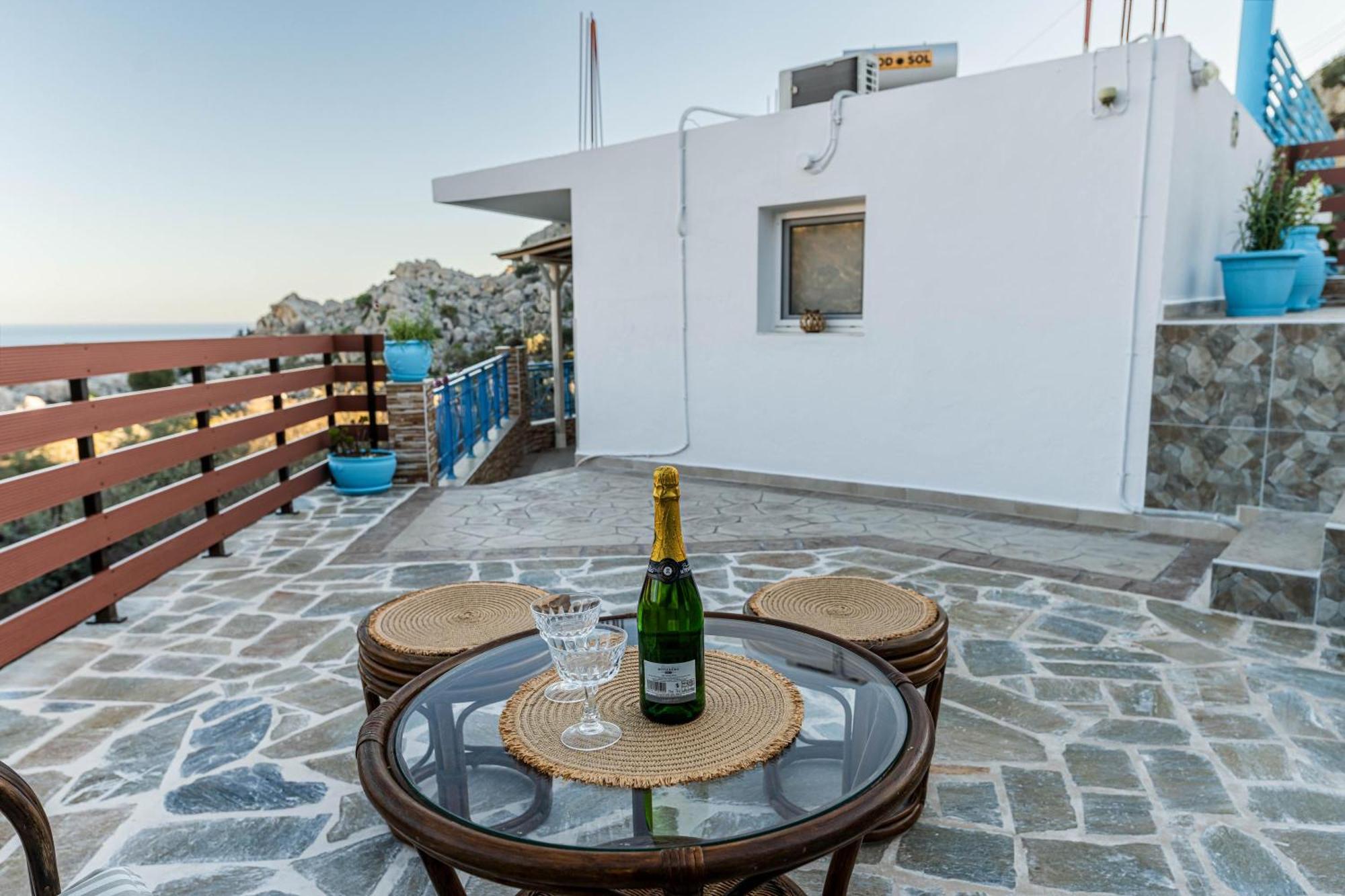 Aperanto Galazio Apartment Archangelos  Exterior photo