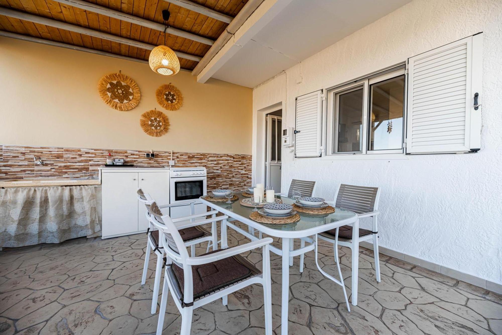 Aperanto Galazio Apartment Archangelos  Exterior photo
